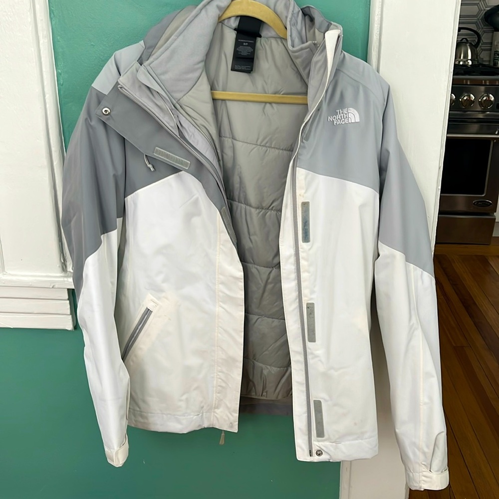 NORTHFACE Women’s Waterproof Insulated Jacket